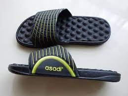マレーシアの靴ブランドといったらvincci こちらの人はヴィンチじゃなくてヴィンシーと発音します が有名ですがマレーシアのサンダルブランドといったらこちらパッと見 アディダスに見えますがasadiです バスルーム用に買って来ました どのくらい有名ブランドか