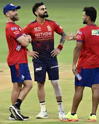 Virat Kohli's reunion with Kane Williamson and Rishabh Pant. 😊 📸  @photomurali #RCBvsLSG • #IPL2026 • #ViratGang