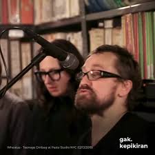 Gak.kepikiran kalau BBB aka Brendan B. Brown bakalan ngelibas bagian  ikoniknya sendiri 😎 Salut banget 😁😁😁 CC: Paste Magazine (Youtube)  #zyxabcfypシ #fypシ゚viral🖤tiktok #wheatus #wheatusteenagedirtbag ...