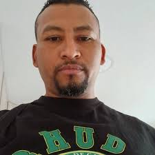 Te ves muy hermosa y tienes una hermosa figura escultural como una Diosa y  tienes un hermoso rostro angelical y tienes una hermosa sonrisa que te  enamora 😊😊😘😘🥰🥰❤️❤️