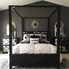 This color blocking creates a great. 22 Amazing Grey Wall Bedroom Color Idea For Elegant Room Gray Bedroom Walls Master Bedroom Remodel White Bedroom Decor
