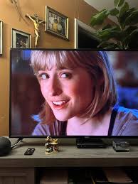 I love Chloe. I never understood why Clark didn't .