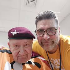 H District 1998 Police officers shaved their heads to raise money for the  Royal Children's Hospital cancer ward with footballers Michael Long and Che  Cockatoo-Collins as guest head shavers. Sen-Sgt Dave Truman