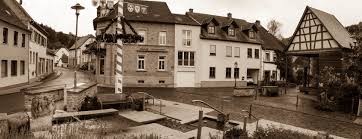 Leben in der schönheit ihres grundstücks, mit einer klaren architektonischen linie und dem baukomfort von heute. Allianz Versicherung Klaus Mittelstaedt Versicherungsagentur In Lauterecken