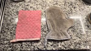 Norwex Dusting Mitt Works Wonders