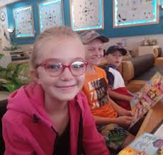 Hello almal Net so ń vinnige update. Dr het vanoggend gesê hulle kon nie  gister se vergadering hou nie, daar was 2 noodgevalle (2 pasiente net brein  aneurismes wat gebars het) Hy