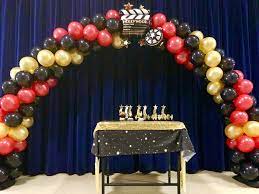 Hollywood balloons add the airborne glamour you need to complete the glitz of your awards night party. Hollywood Themed Balloon Arch Hollywood Party Theme Balloon Arch Balloons