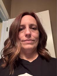 I'd like to apply for a street vendor's license. Can someone direct me,  please? When I go to the DLCA's site, I have the option for a business  license. Please provide direction.