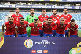 Selección chilena tiene horarios y sedes definidas tras cambio de organización de la copa américa por el mostrador deportes 3 junio, 2021 créditos: Con Dos Chilenos Asi Quedo El Equipo Ideal De La Fase De Grupos De La Copa America Que Armo La Prensa Brasilena