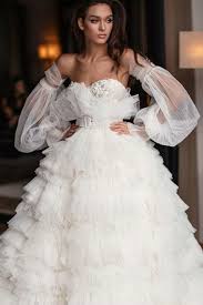 موضة فساتين زفاف 2020 عشر صيحات الأكثر رواجا هذا العام Dresses Wedding Dresses Stunning Wedding Dresses