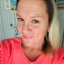 Lived in the bronx for 12 years before going to queens. Graduated from  P.S.8 in 1975. Is there anyone else who went there?