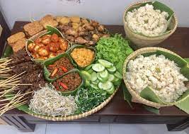 Happy Weekend Nasiliwet Liwetan Snackboxjakarta Kuetampahjakarta L Jajananpasar Nasikotakjakarta Cateri Ide Makanan Makanan Dan Minuman Dekorasi Makanan