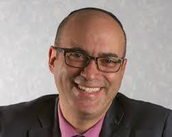 Albert Algaze's Instagram, Twitter & Facebook