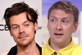 Joe Lycett 'sells' Harry Styles portrait to the singer for the grand total  of £6 and a Kit Kat Chunky