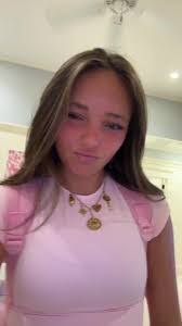 Sydney Benfield's Instagram, Twitter & Facebook