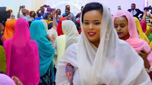Quraysha borame official video copyright video and audio©2018 dailymusik sheekhul baladka boorama oo sheegay in borama khamrigu ku so batay fadlan subscribe dheh channelkan. Hodan Abdirahman Oo Hees Ku Karbaashtay Rer Hargeisa Iyo Rer Borama Oo Markodi Shalmada Tuurtay Youtube