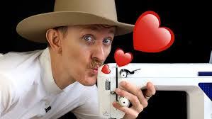 Kern Francis's Instagram, Twitter & Facebook