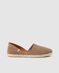 Espadrilles pour la saison été, les espadrilles sont en vogue, déclinées dans toutes les couleurs ! Espadrilles Plates Femme Verbenas En Croute De Cuir Gris Taupe Mode El Corte Ingles