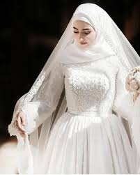 Pin Oleh Maya Aref Di Clothes Di 2020 Gaun Pengantin Sederhana Pakaian Pernikahan Gaun Pengantin