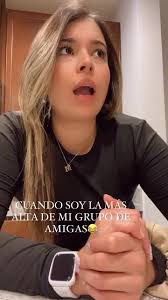 Cuando eres la más alta de tu grupo de amigas😂 etiqueta a tus chiquitas  favoritas💖😂