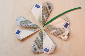 Achten sie auf die serien. Glucksklee Faltanleitung