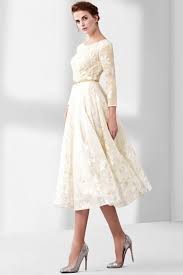 Que ce soit pour ajouter une touche chic à une tenue de jour ou pour apporter du glamour en soirée, découvrez les robes midi que vous pouvez porter à tout moment et en tout lieu. Robe De Soiree Chic Mi Longue 660a88