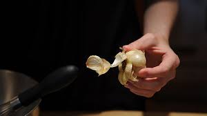 4 to 5 bulbs of garlic makes up 1 pound of garlic. How To Put An Overabundance Of Garlic To Good Use