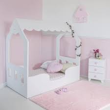 ᐅ lit maison cabane halma • meuble enfant en bois avec barrière naturel à mini prix roulotte cabanes abri jardin où trouver un tipi pour la chambre des kids rideau de lit pour enfant fille et garçon rideau pour. Lit Cabane Guide D Achat Pratique Et Top 10