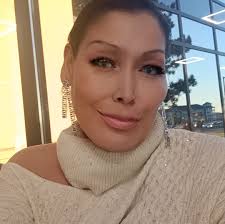 Such a special moment at the @taaforg Heritage month summit! I was  fangirling so bad but mom's got nerves of steel! Thank you for being so  kind and saying hi to us