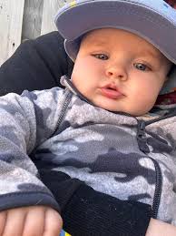 hi my name hi my name is Johnnie Murray Chappell daughter of Sylvester  Murray my siblings are Doris Maddox Marie Murry. Eddie Murray Marion Murray  best Sylvester Murray Jr just adding a