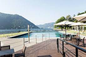 Even if you are not on the kite surfer circuit, the town center lungolago promenade and piazza garibaldi is a great. Lago O Piscina Picture Of Lido Di Cernobbio Tripadvisor