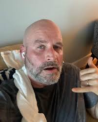 The countdown is on... We're officially 1 month out from the 2 Bears 5K!  Power up your training with Tom and Bert's official 2 Bears 5K playlist