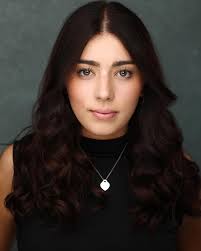 beth madeline (@bethmadelinee) • Instagram photos and videos