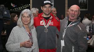 Vincent kriechmayr is an alpine ski racer from austria. Ski Wm In Aare Kriechmayr Feierte 1 Medaille Mit Eltern Und Fans Krone At