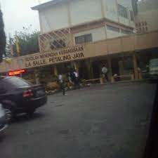 Petaling jaya (commonly called pj by locals) is a major malaysian city originally developed as a satellite township for kuala lumpur. Photos At Smk La Salle Jalan Chantek