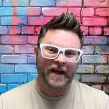 Austin Hendrix's Instagram, Twitter & Facebook