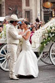 Gran Final De Que Bonito Amor Novella Charro Wedding Mexico Wedding Dress Mexican Wedding Traditions