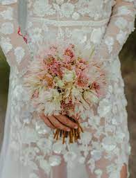 May 30, 2021 · take a tour of some hometown art at the latest gallery to open in palm springs. Minimal Aesthetic Bougainvillea Pops Make For A Stylish Palm Springs Wedding Palm Springs Wedding Gorgeous Wedding Bouquet Wedding Bridal Bouquets