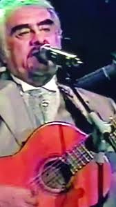 “ En mi despedida”, es de su autoria. ¿ A cuantos sinvergüenzas les ira a  quedar el 🧥con está canción ?. Por todos lados tienen su música  Monetizándola MENOS ÉL es el colmo. Aquí en Tik Tok, en ...