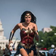 Ayrıca gal gadot, wonder woman karakterine tam oturmuş. Subtitle Wonder Women Nasi