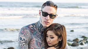 The brother of miley cyrus explained his motivations for releasing the track now instead of a year ago over when they officially broke up on his instagram. Trace Cyrus Brenda Song Track Listen To His New Music Hollywood Life