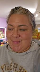 Samantha Beutel's Instagram, Twitter & Facebook