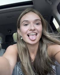 Hey! My name is Anna and I currently live in Beverly, MA. I'm planning