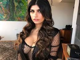 She moved to montgomery county, maryland as a teenager and attended northwest high school. Mia Khalifa Interview Porn Star Mia Khalifa Says She Earned Very Few Money From Porn Industry à¤® à¤¯ à¤–à¤² à¤« à¤ª à¤° à¤¨ à¤« à¤² à¤® à¤¸ à¤• à¤µà¤² 8 5 à¤² à¤– à¤° à¤ªà¤¯ à¤•à¤® à¤ Navbharat Times