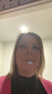 Laura Ensley's Instagram, Twitter & Facebook