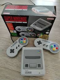 The super nes classic edition system looks and feels just like the original 90s home console, except its super small. Super Nintendo Classic Mini Consola Con 57 Juegos Y Extension De Los Controladores Ebay