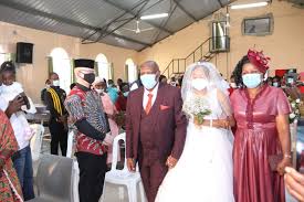 .raila gave senator isaac mwaura's at his wedding на v4k бесплатно. Isaac Mwaura Marriage Is A Gift From God And Is Not To Facebook