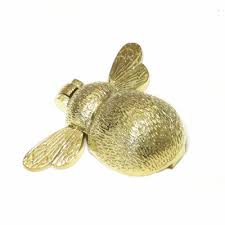 Supplied with an easy to use fixing kit with all necessary fittings and instructions. Solid Brass Country Bee Door Knocker