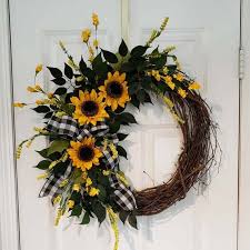 Hang the wreath on the wall while making it, so you can get an idea where you should add picks, leaves, or whatever adornments you are crafting with. 45 Best Summer Wreath Ideas And Designs For 2021