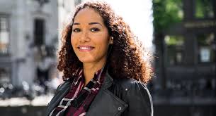 “Dit liedje symboliseert voor mij: 'Blijf doen wat goed voelt, dan valt de  rest vanzelf op z'n plek'”